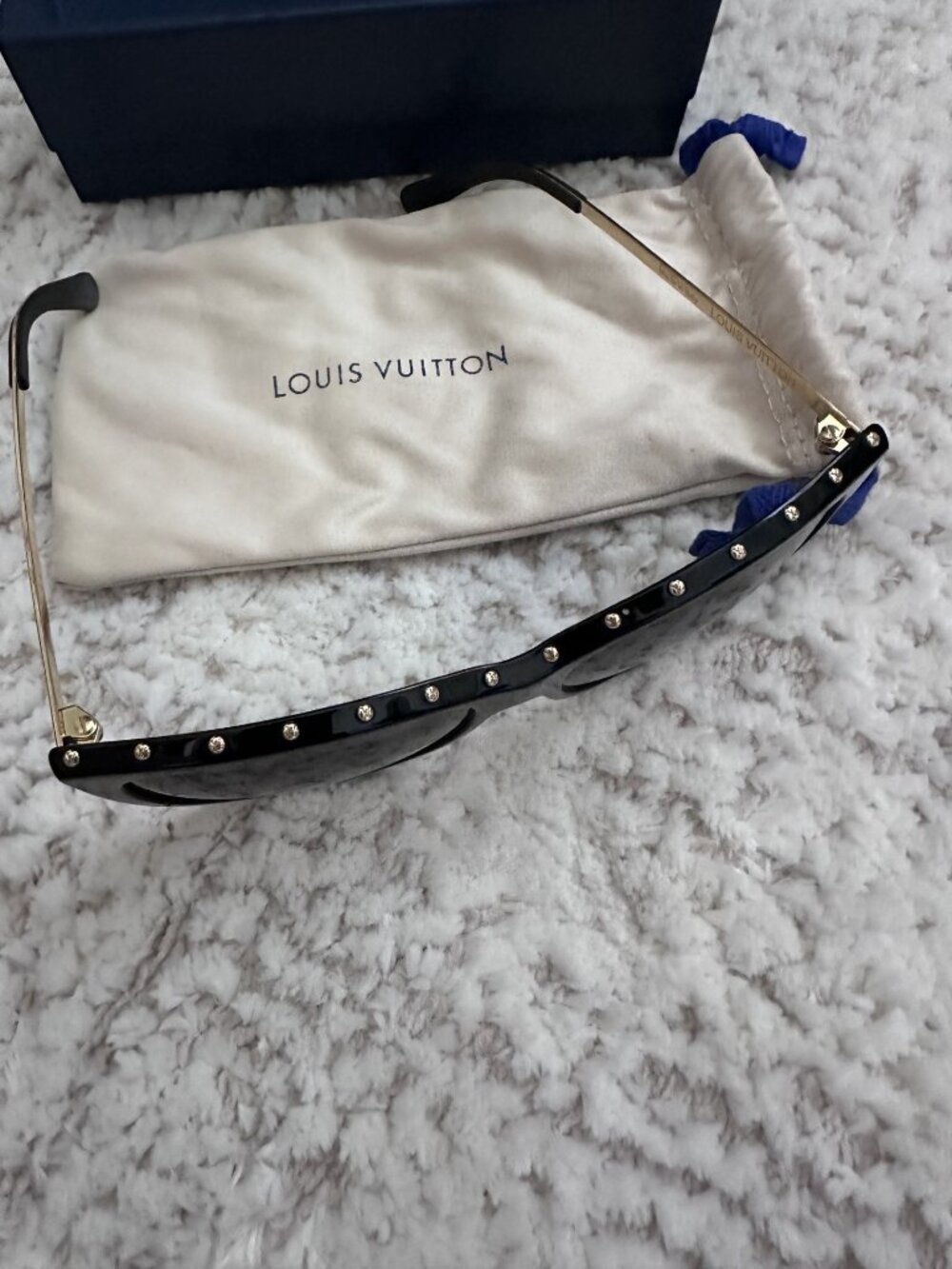 Louis Vuitton cat eye sunglasses - Picture 3 of 12